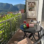 Hills House *