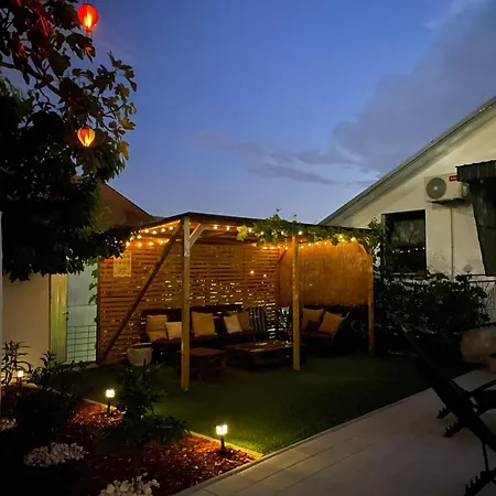 度假居 The Hills House