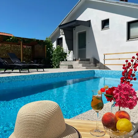 Hills House Tatil Evi Mostar