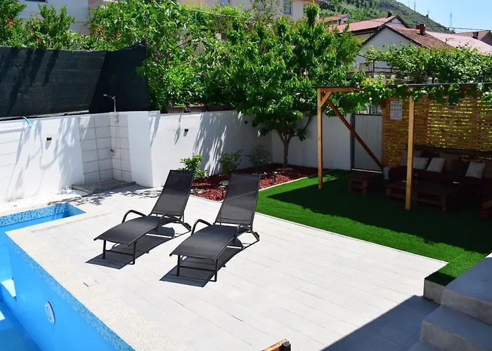 Hills House Semesterbostad *